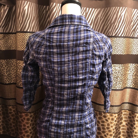 Blue flannel plaid button down top - Picture 4 of 5